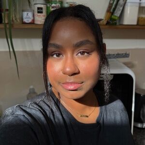 Meet your Posher, Burgundy